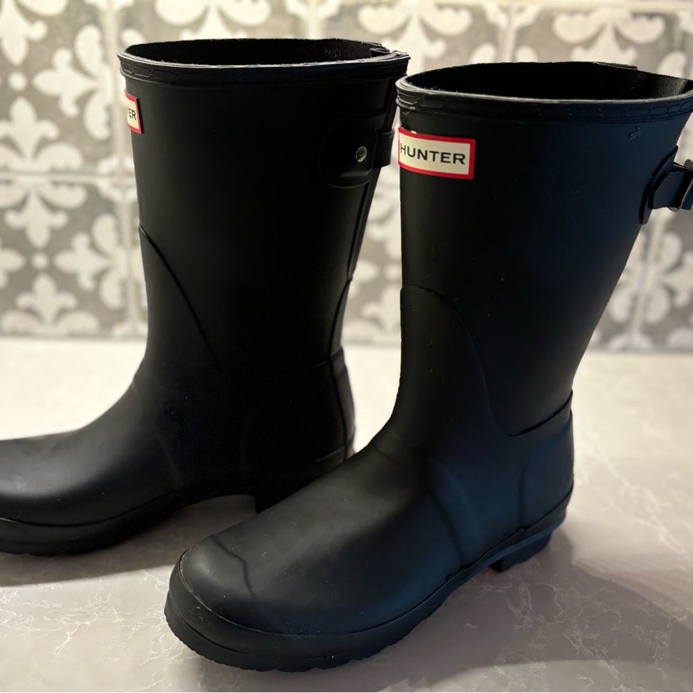 Hunter Women’s Original Short Rain Boot, Matte Black, Size 8
